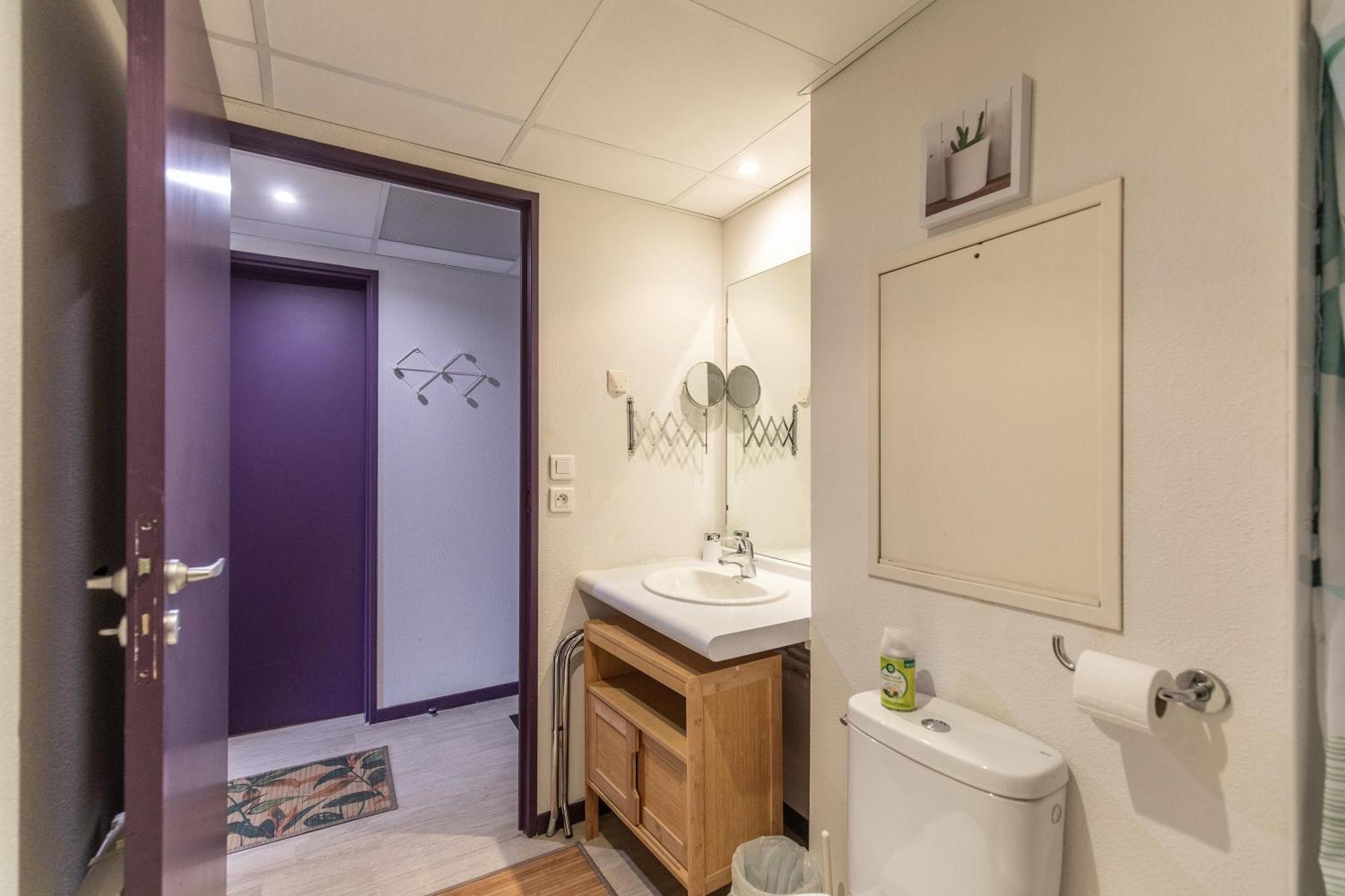 Tithome 1 - Gare, Centre Ville, Vue Montagne Et Chateau Lourdes Exterior foto