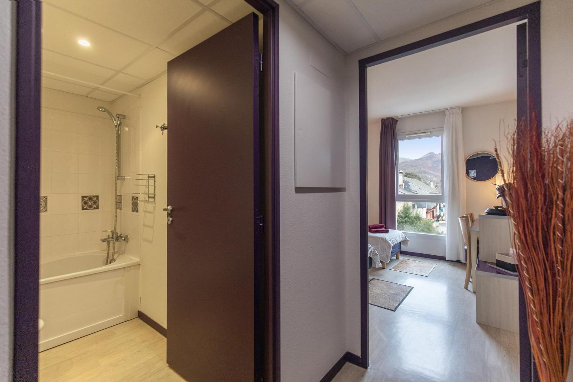 Tithome 1 - Gare, Centre Ville, Vue Montagne Et Chateau Lourdes Exterior foto